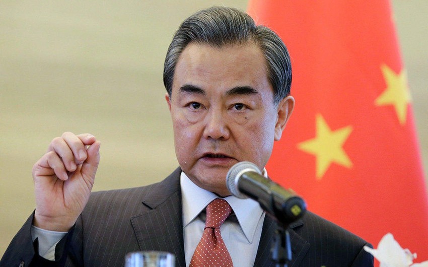 Chinese FM urges US to lift sanctions on Afghanistan
