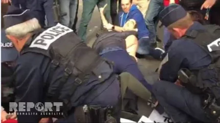 Fransada Milli Cəbhə liderinin əleyhinə etiraz aksiyası keçirilib - FOTO