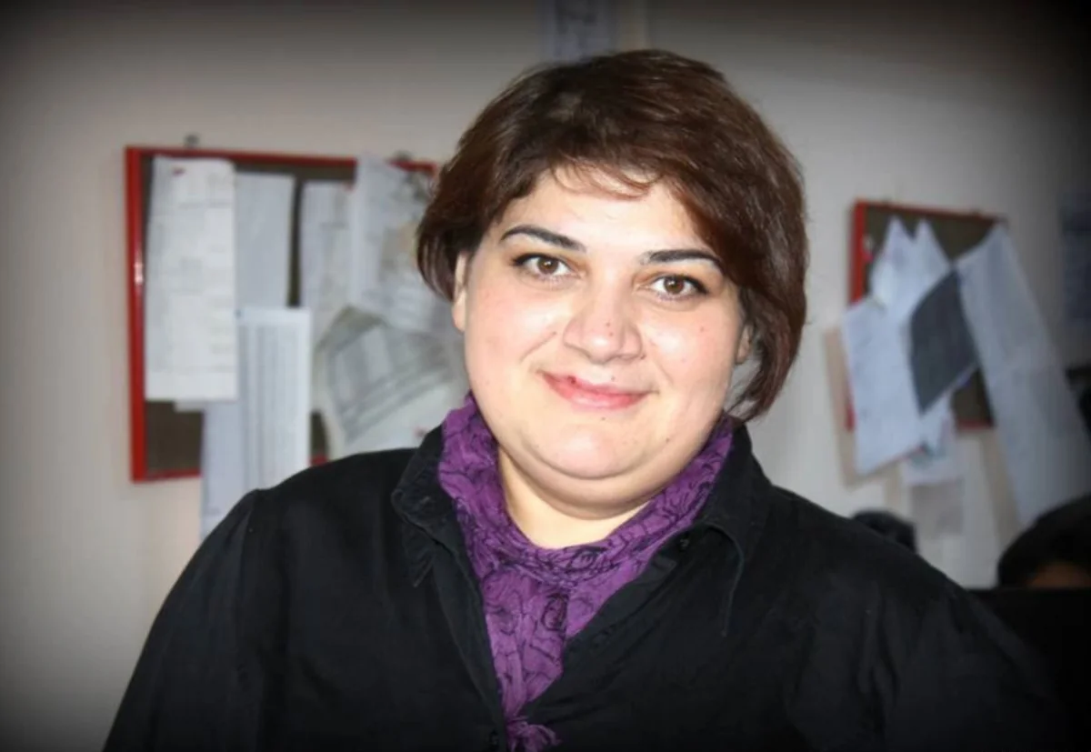 Məhkəmə Xədicə İsmayılın ölkədən çıxışına qoyulan qadağanı götürməyib