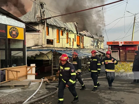 Tbilisinin Lilo Mall bazarındakı yanğın lokallaşdırılıb - YENİLƏNİB