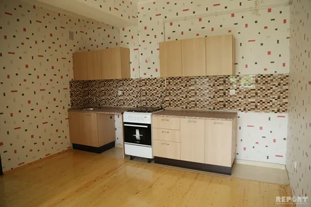 SOCAR prezidenti neftçilərə yeni mənzillərin orderlərini təqdim edib