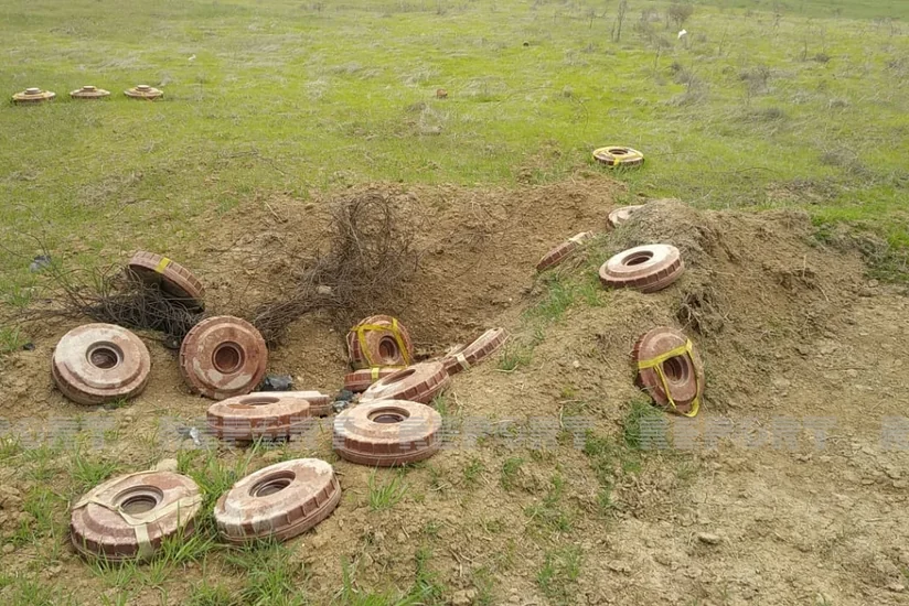 Ermənilərin basdırdığı bəzi minalar yağıntı nəticəsində torpağın üstünə çıxıb