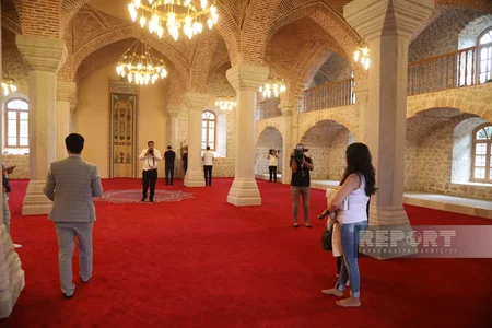 Qlobal Forumun iştirakçıları Şuşanın tarixi məkanları və əsrarəngiz təbiəti ilə tanış olublar