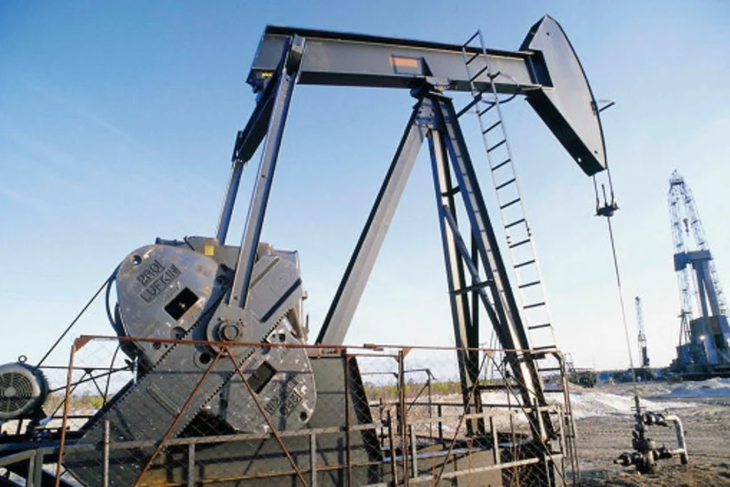 Цены на нефть пытаются отскочить от многолетних минимумов
