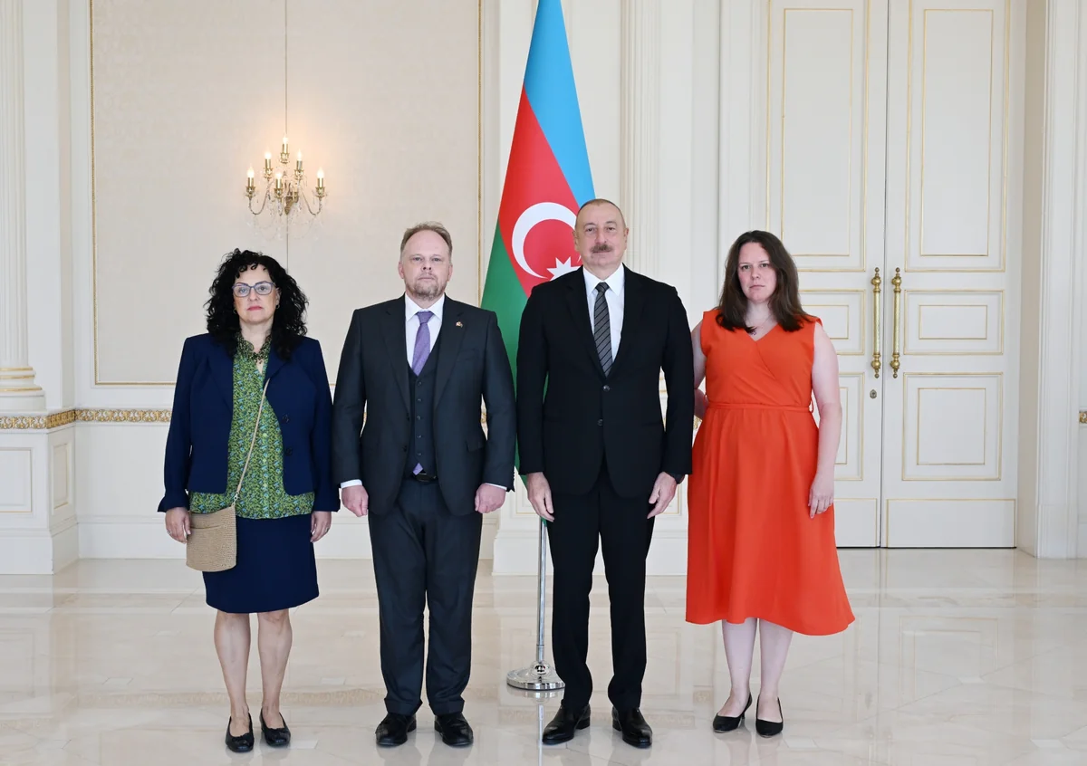 Prezident Kanadanın yeni təyin olunmuş səfirinin etimadnaməsini qəbul edib - YENİLƏNİB