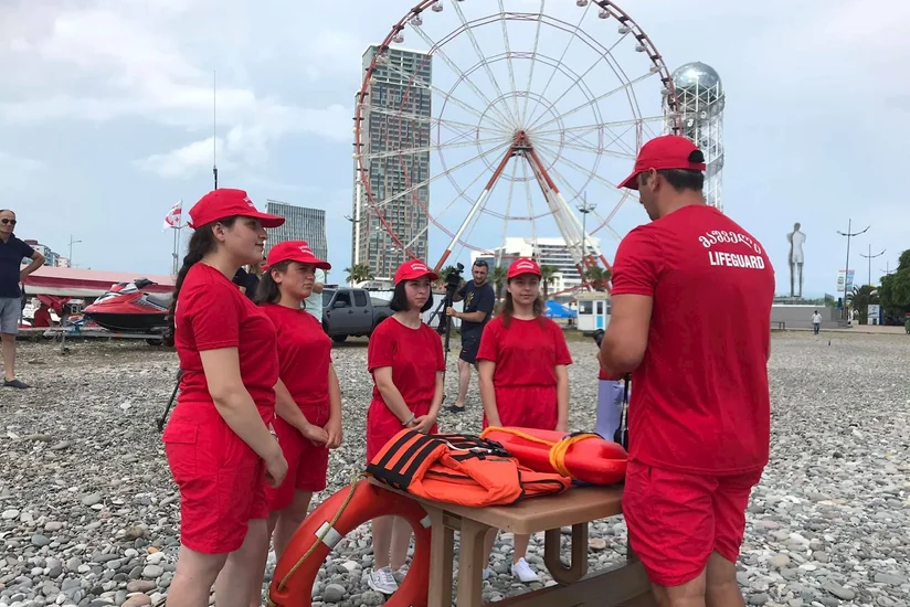 Gürcüstan çimərliklərində qadın xilasedicilər çalışacaq