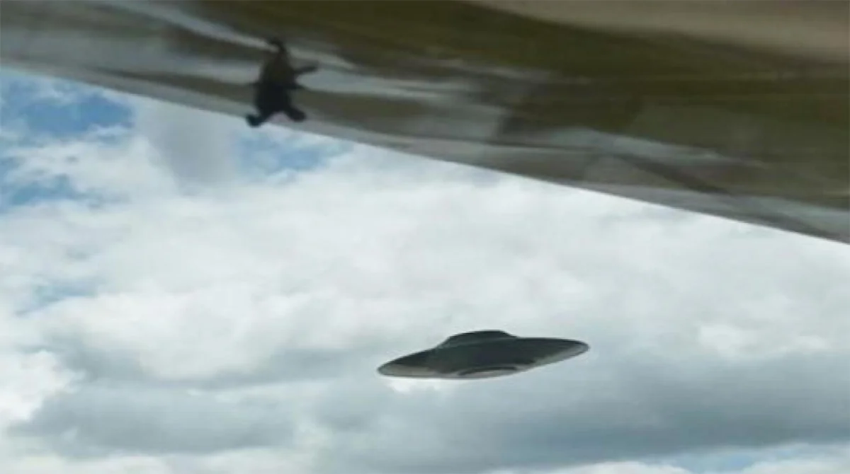 UFO spotted near Biden's plane