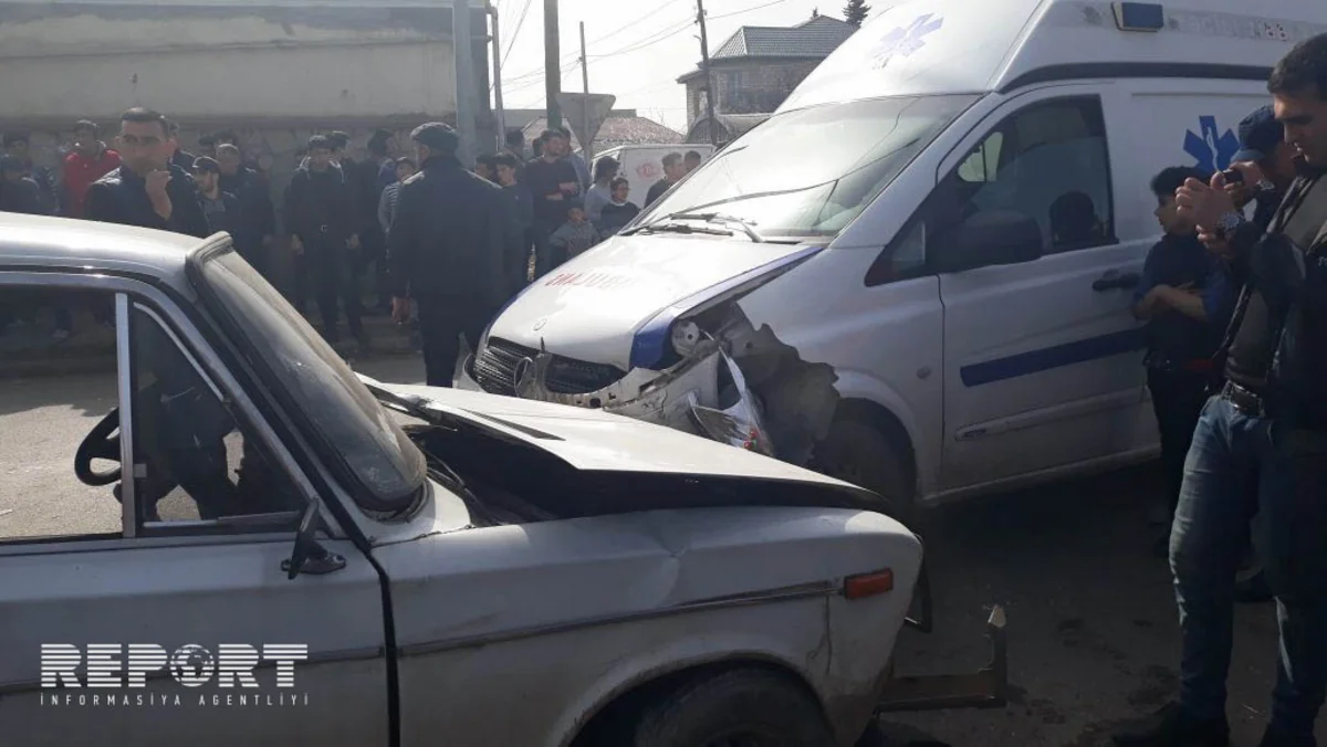 Семья попала в ДТП в Гёйчае, один человек погиб
