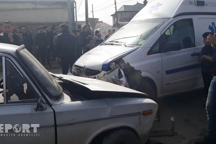 Семья попала в ДТП в Гёйчае, один человек погиб