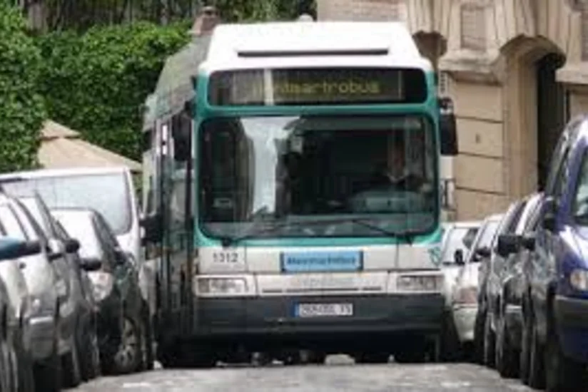 Parisin mərkəzində nəqliyyatın hərəkəti məhdudlaşdırılır