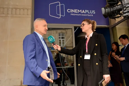 Вагиф Мустафаев удостоился китайской награды в кинотеатре CinemaPlus Азербайджан - ФОТО