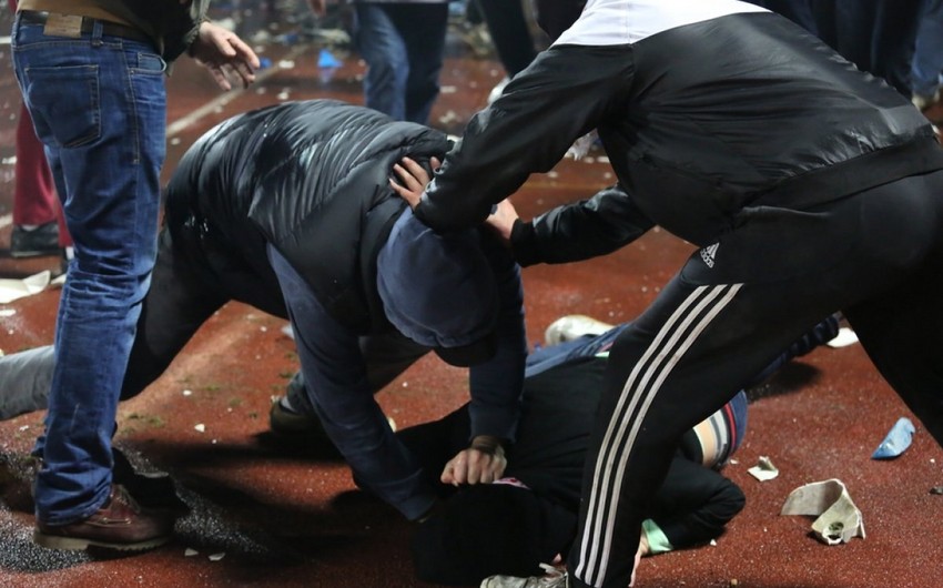 Bakıda ata və oğlu ölümcül döyülüb