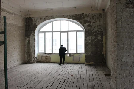 French Ambassador acquainted with overhaul at UFAZ new building