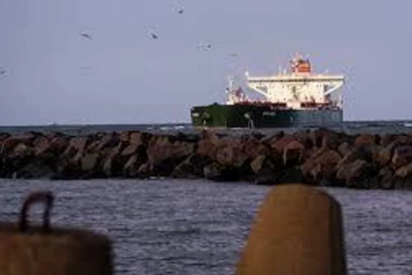 Первый танкер с американской нефтью для Беларуси прибыл в порт Литвы