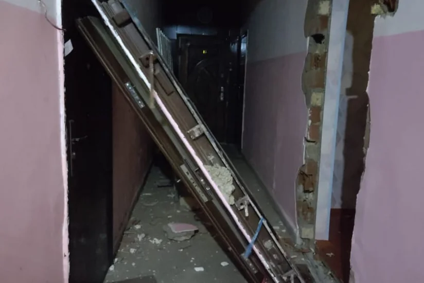 В Хырдалане в многоэтажном жилом доме произошел взрыв