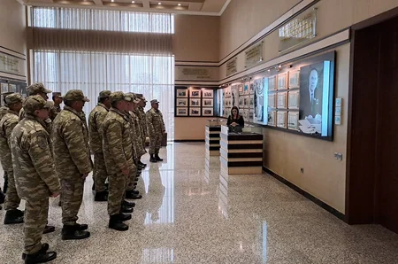 Aprel döyüşlərinin səkkizinci ildönümü ilə əlaqədar tədbirlər keçirilib