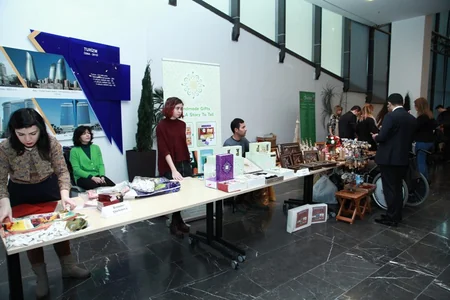 Kiçik sahibkarların yaratdıqları sərgisi keçirilib