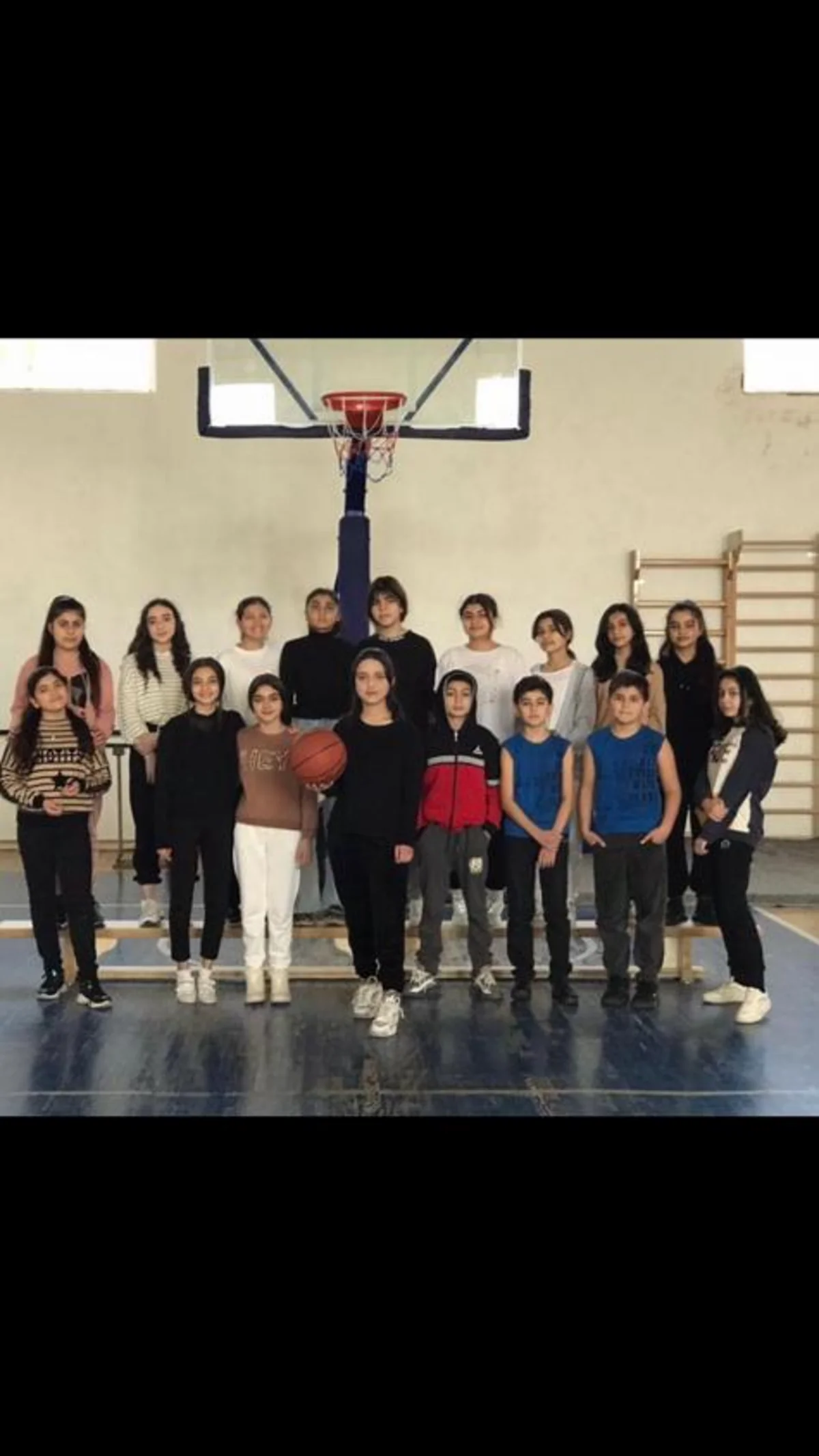 Marneulidə azərbaycanlı qızlardan ibarət basketbol komandası yaradılıb