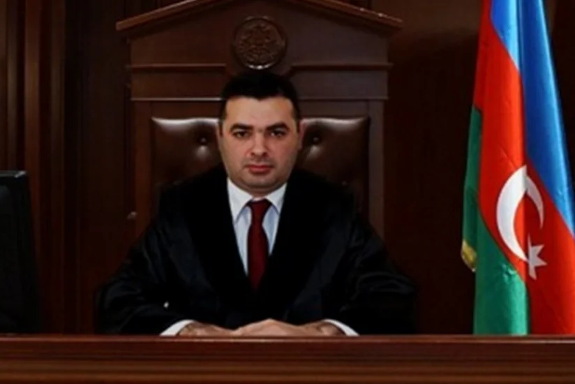 Arvadını öldürməkdə ittiham olunan hakimin cinayət işi məhkəməyə göndərilib