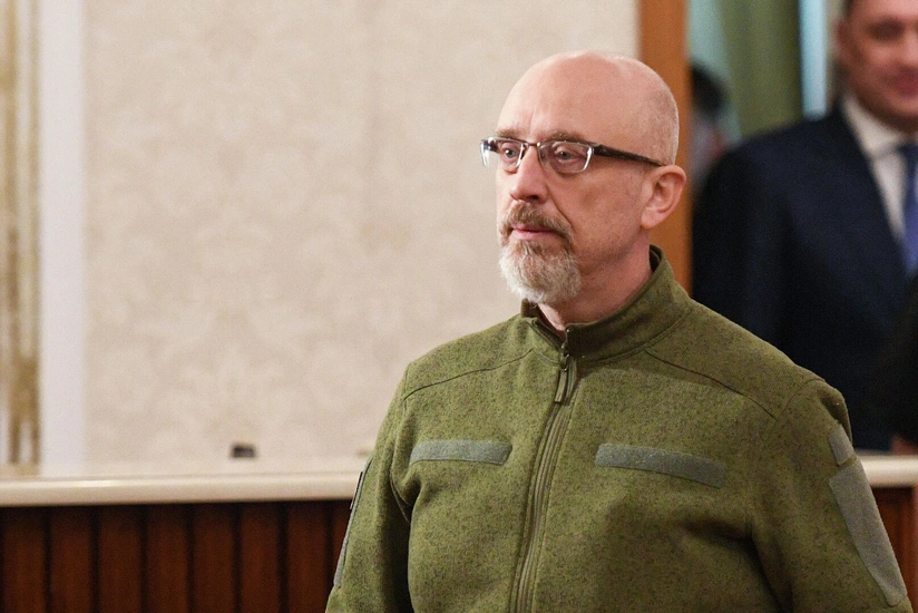 Ukraynanın müdafiə naziri istefa verib