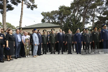 İkinci Fəxri xiyabanda Vətən müharibəsinin ildönümü ilə əlaqədar anım mərasimi başlayıb -YENİLƏNİB