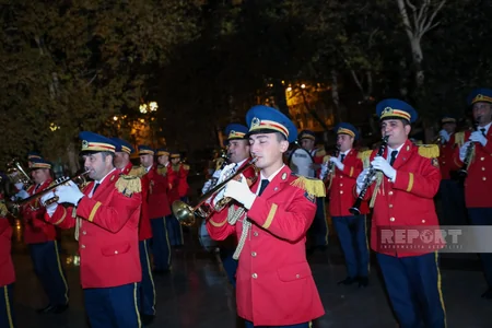 Bakıda Zəfər Günü münasibətilə hərbi orkestrlərin ifasında nümunəvi çıxışlar olub