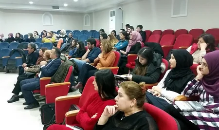 Azərbaycanlı yazıçı Türkiyədə tələbələrlə görüşüb