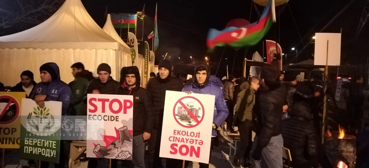 Акция протеста на дороге Ханкенди-Лачын продолжается