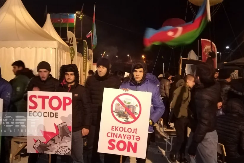 Акция протеста на дороге Ханкенди-Лачын продолжается