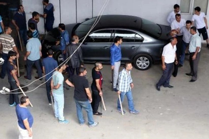 Armed attack made at  bus station in  Istanbul
