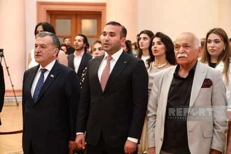Gənc rəssam: İlk dəfə portret əsərimdə Ümummilli Lideri çəkmişəm