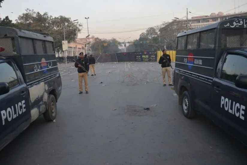 Explosion in Pakistan kills 16