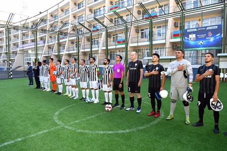 “Neft Daşları”nda “Neftçi” Futbol Klubu ilə neftçilər arasında yoldaşlıq görüşü keçirilib