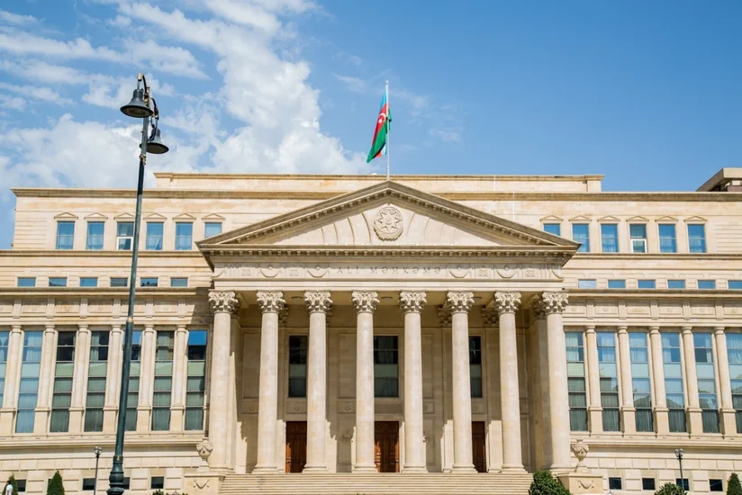 “Şərurlu İsfəndiyar”a qarşı dələduzluq edən şəxs Ali Məhkəməyə müraciət edib