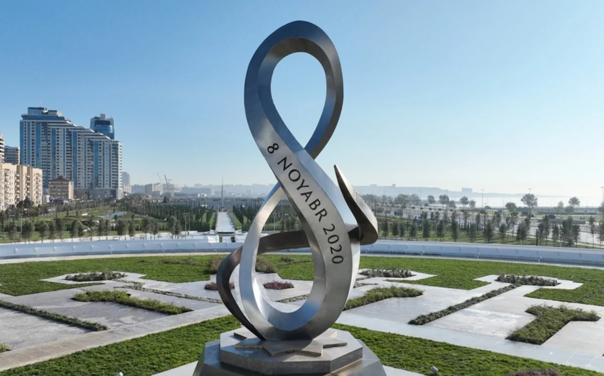 Pakistani prime minister visits Victory Park in Baku