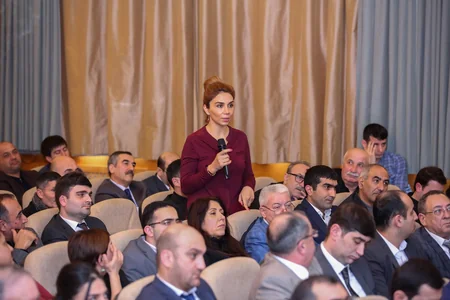 Yaşıl dəhliz sistemindən istifadə ilə bağlı sahibkarlarla görüş keçirilib