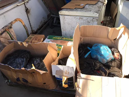 Bakıda bazarda mənşəyi məlum olmayan ət aşkarlandı