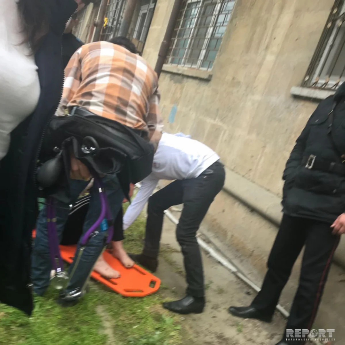 В Сумгайыте девушка выпала с пятого этажа - ОБНОВЛЕНО
