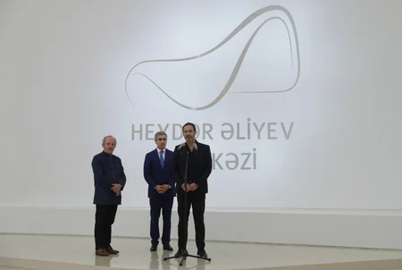 Heydər Əliyev Mərkəzində fransız heykəltəraş Mauro Kordanın sərgisi açılıb