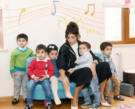 Azərbaycanın Birinci vitse-prezidenti Mehriban Əliyeva Bakıdakı 1 nömrəli körpələr evinin sakinləri ilə görüşüb