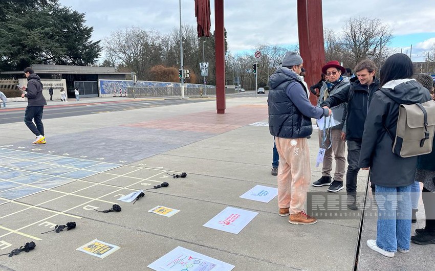 Azerbaijanis holding protest in Geneva