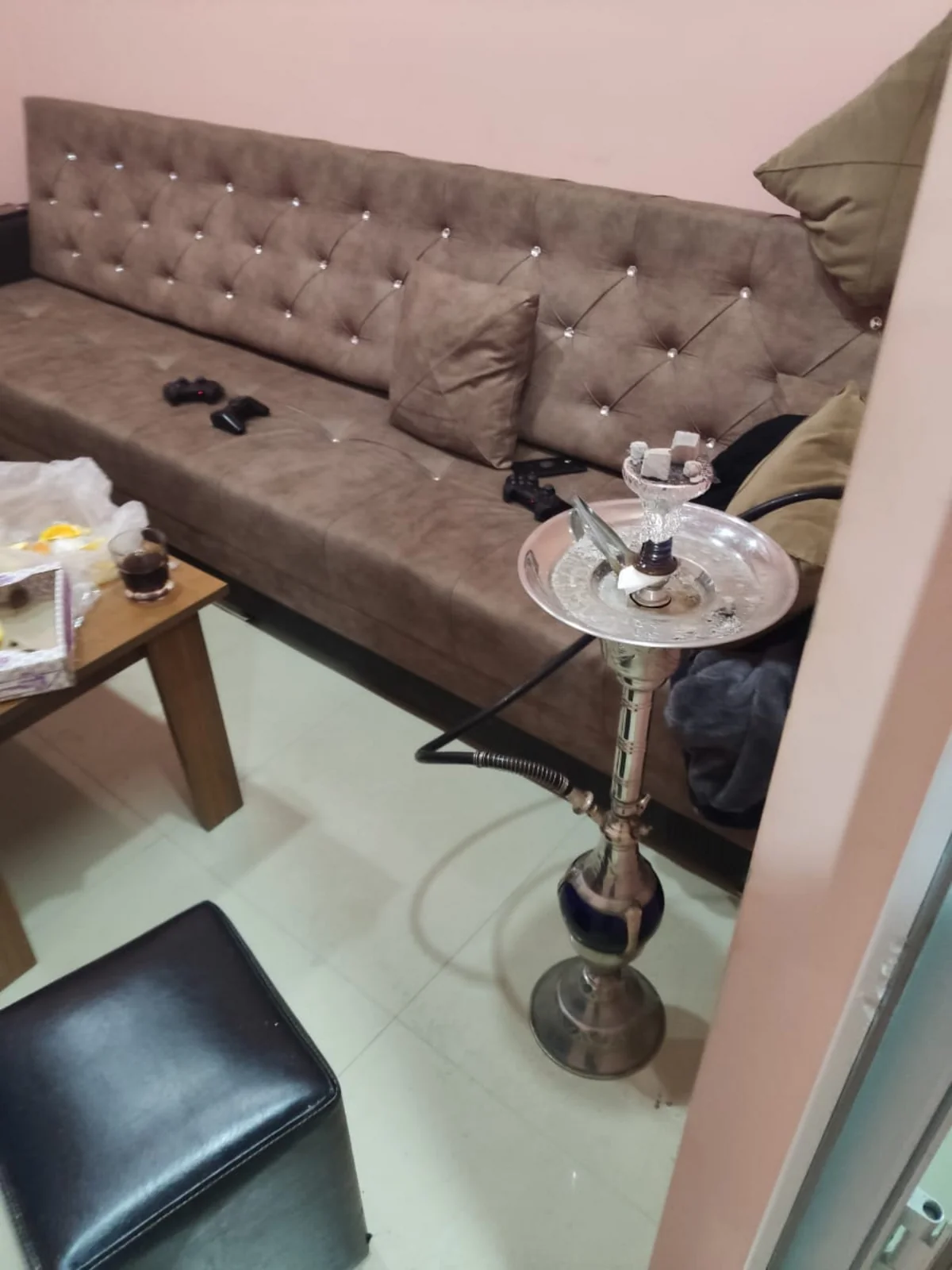 Ağdaşda müştərilərə qəlyan təklif edən çay evinin icarədarı cərimələnib