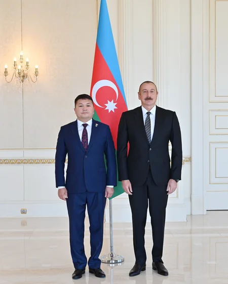 Ilham Aliyev receives credentials of new Kyrgyz envoy
