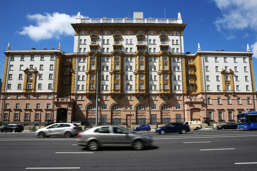 US suspends issuing nonimmigrant visas in Russia