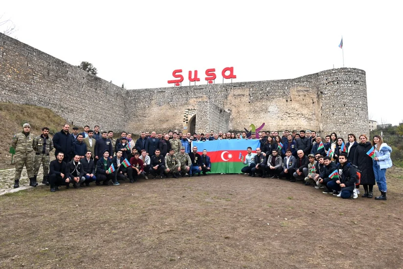 Участвовавшие в Отечественной войне сотрудники SOCAR посетили Шушу