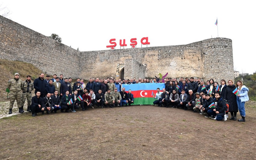 SOCAR-ın Vətən müharibəsi iştirakçısı olmuş əməkdaşları Şuşaya səfər edib