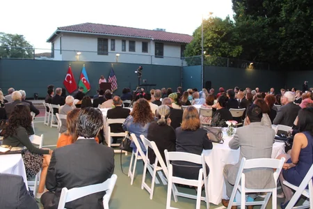 Azərbaycan və Türkiyə Baş Konsulluqları Los-Ancelesdə ilk dəfə iftar süfrəsi açıb