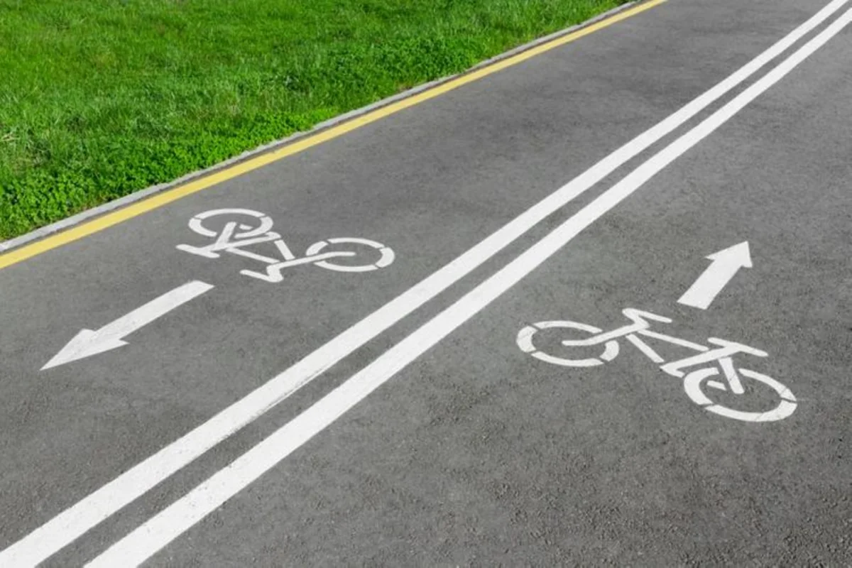 Azərbaycan qanunvericiliyinə velosiped yolu və kiçik elektrik nəqliyyat vasitəsi anlayışları daxil edilir