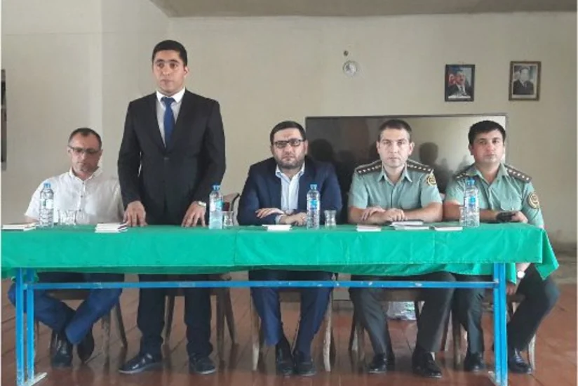 Hacı Şahin Həsənli məhbuslarla görüşüb