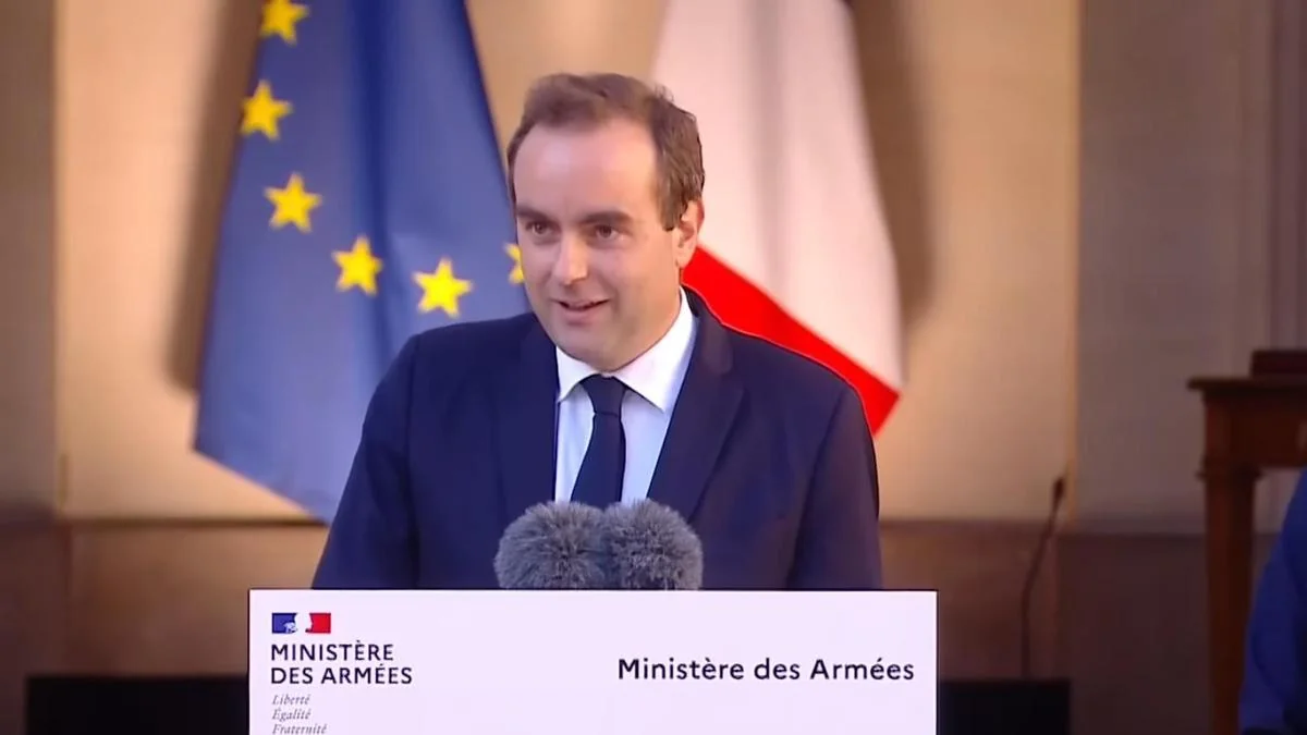 Франция отправит в Украину бронетранспортеры